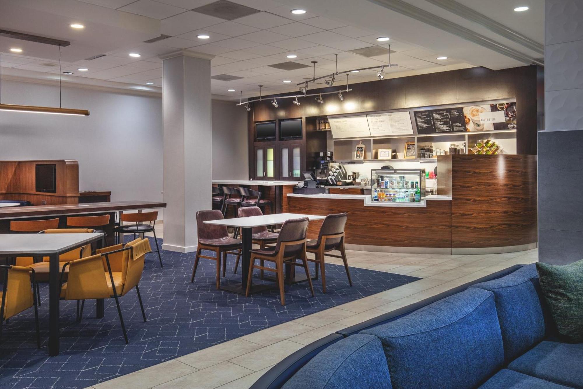 Отель Courtyard By Marriott Boston Billerica Bedford Экстерьер фото